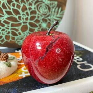 VTG  ITALIAN ALABASTER MARBLE STONE FRUIT CARVED RED APPLE PAPERWEIGHT - ITALY